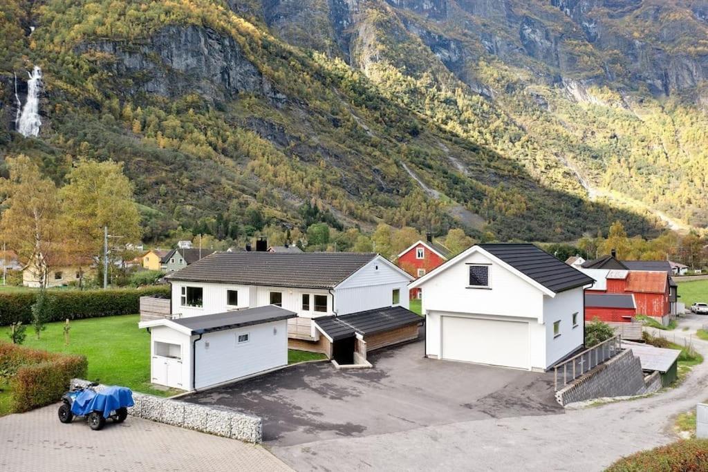 Fint Hus I Flam Villa Aurland Buitenkant foto